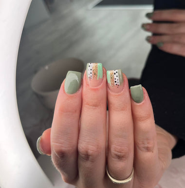 Squoval nail art using the Halo gel polish in shade 'Mint'