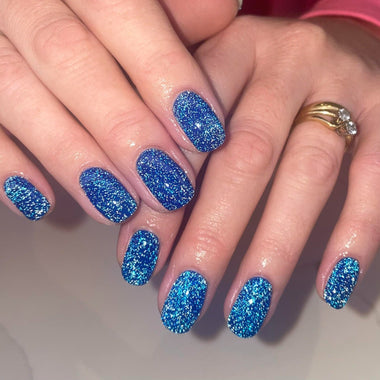 Glitter based nail design using the Halo gel polish shade 'Gala'