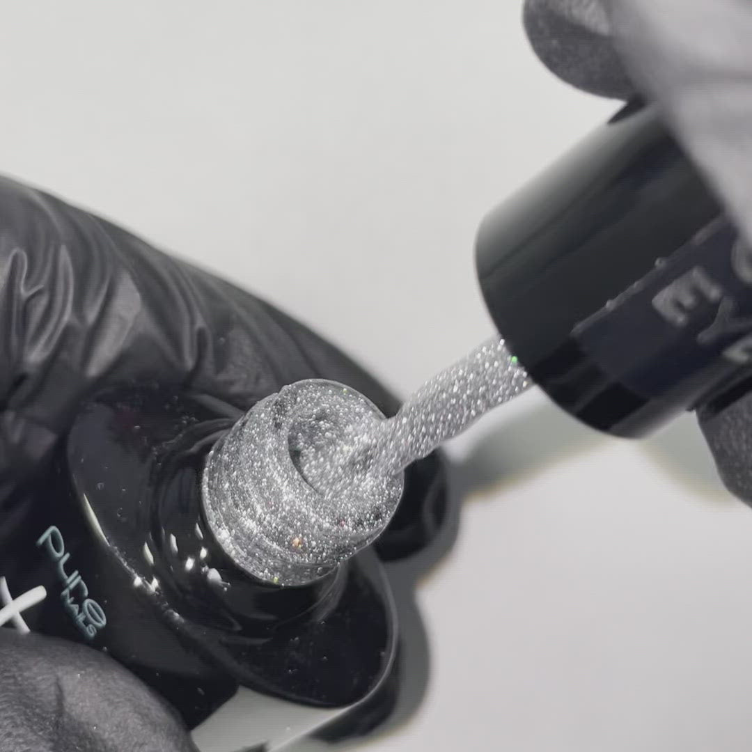 Product video showcasing the Halo glitter gel polish shade 'Glass Slipper'